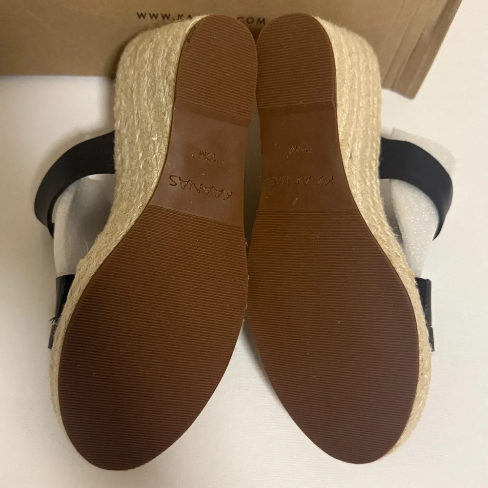 Kaanas Monarch Wedge Heel Size 10